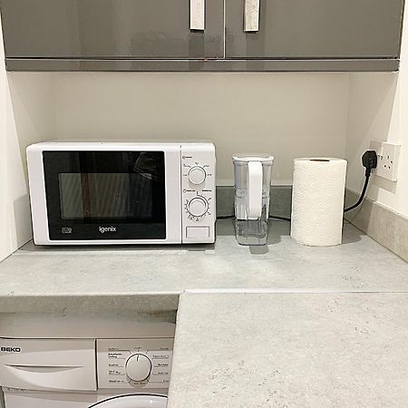 Cozytomari Apartment London Bagian luar foto