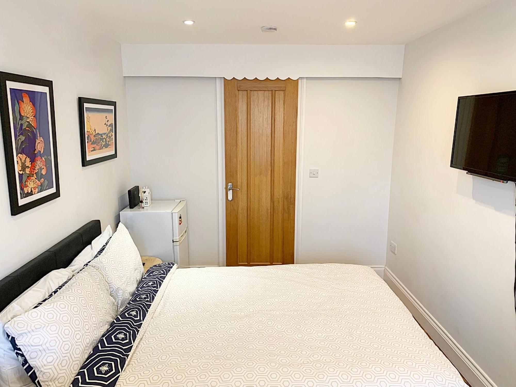 Cozytomari Apartment London Bagian luar foto