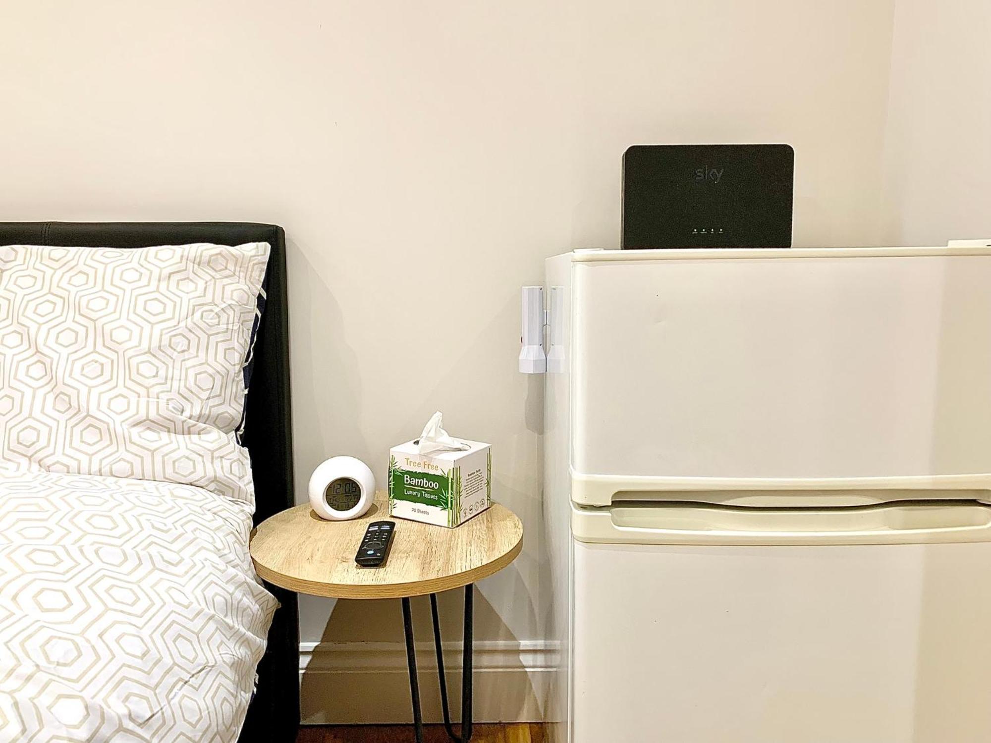 Cozytomari Apartment London Bagian luar foto
