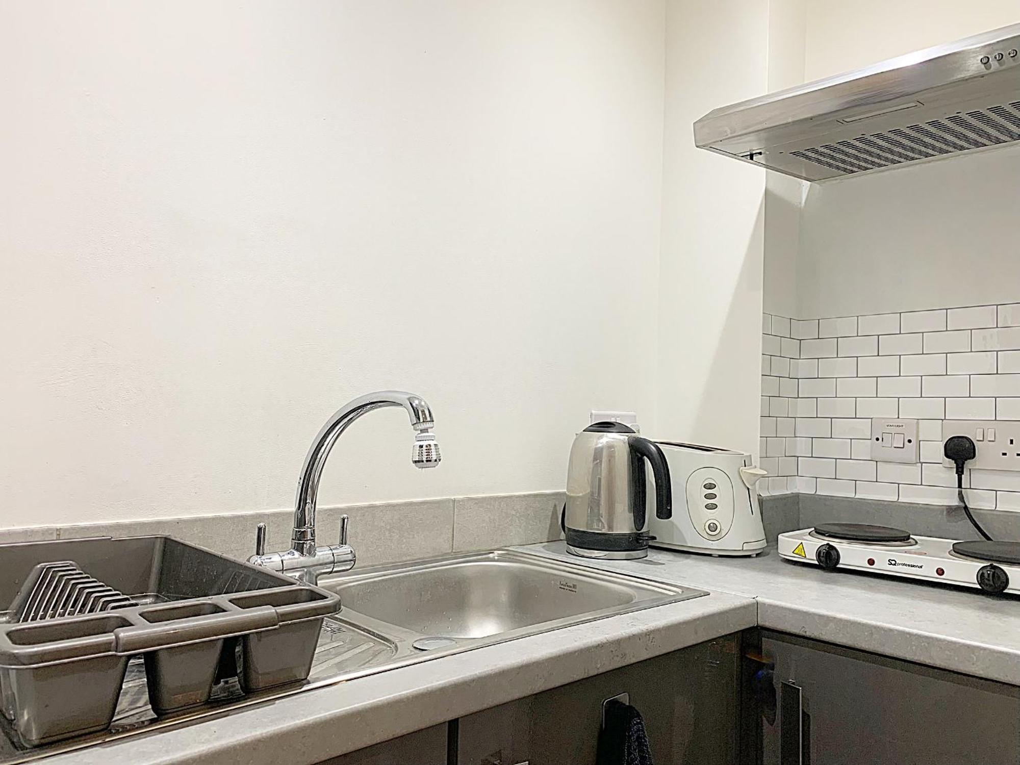 Cozytomari Apartment London Bagian luar foto